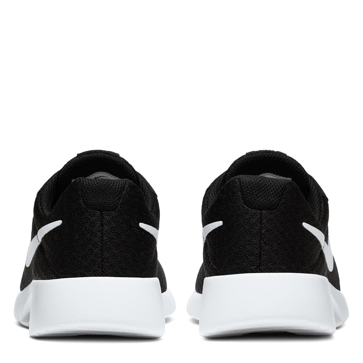 Black and white outlet nike tanjun