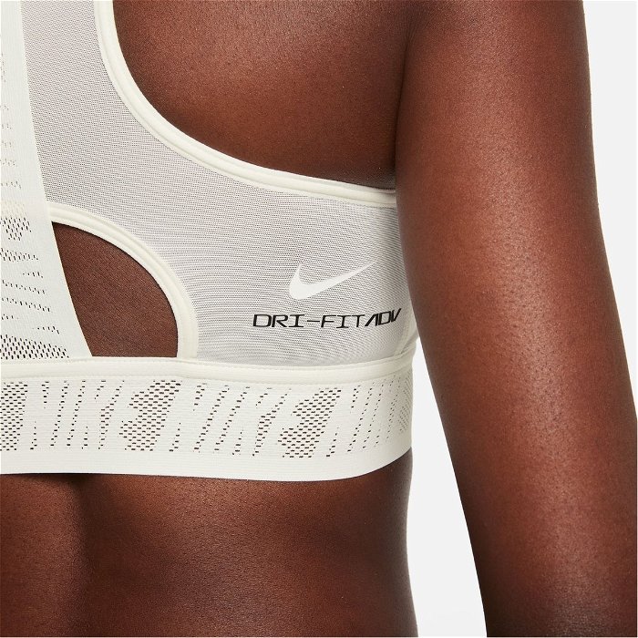 Nike DriFit Advantage Bra Womens Sail/White, £14.00
