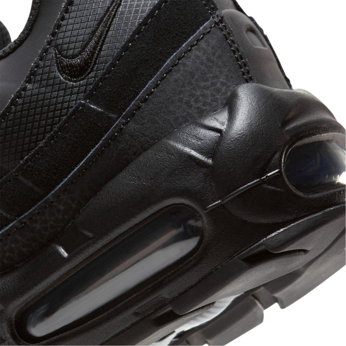 Mens all black on sale air max 95