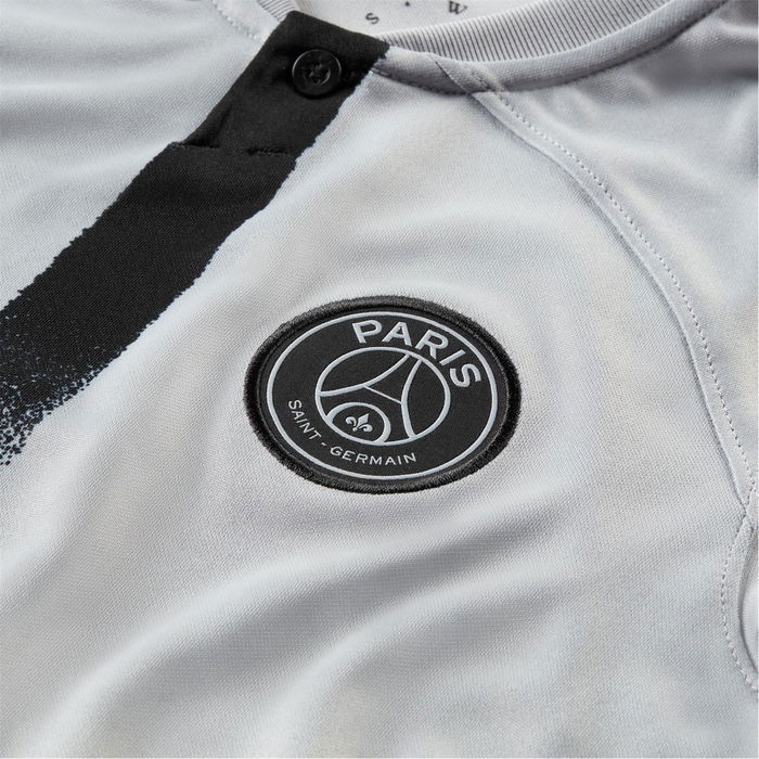 Detailed Look at the PSG Home And Away Jersey For 2022/2023