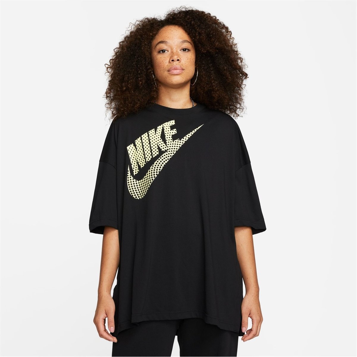 Nike NSW TEE SS GFX DNC Black, £32.00