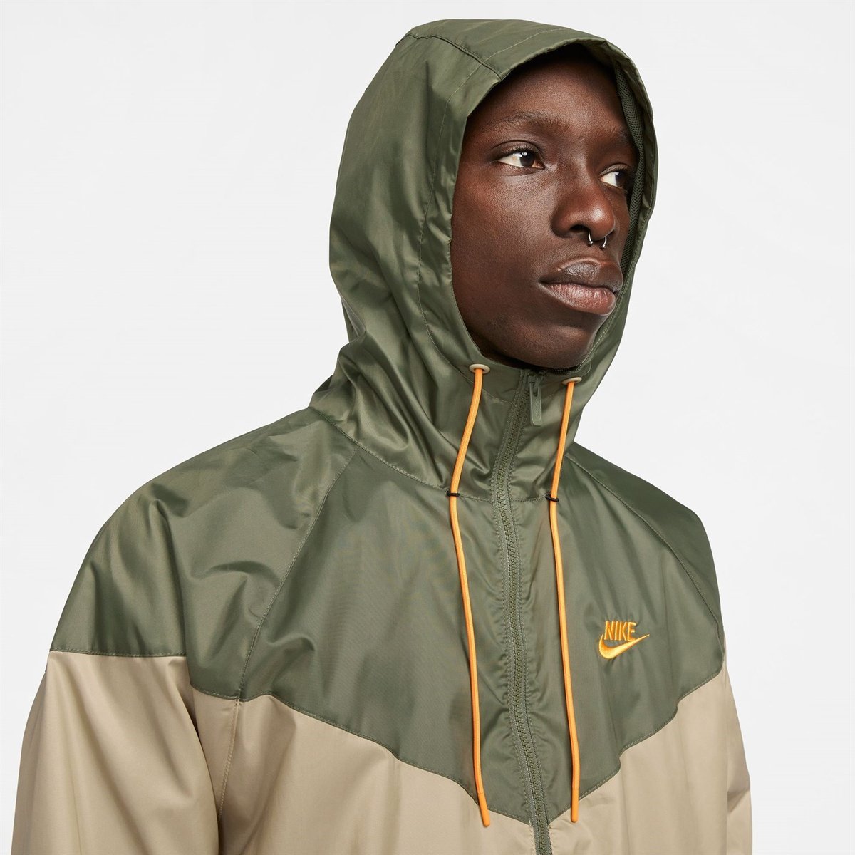 Nike windrunner best sale jacket green