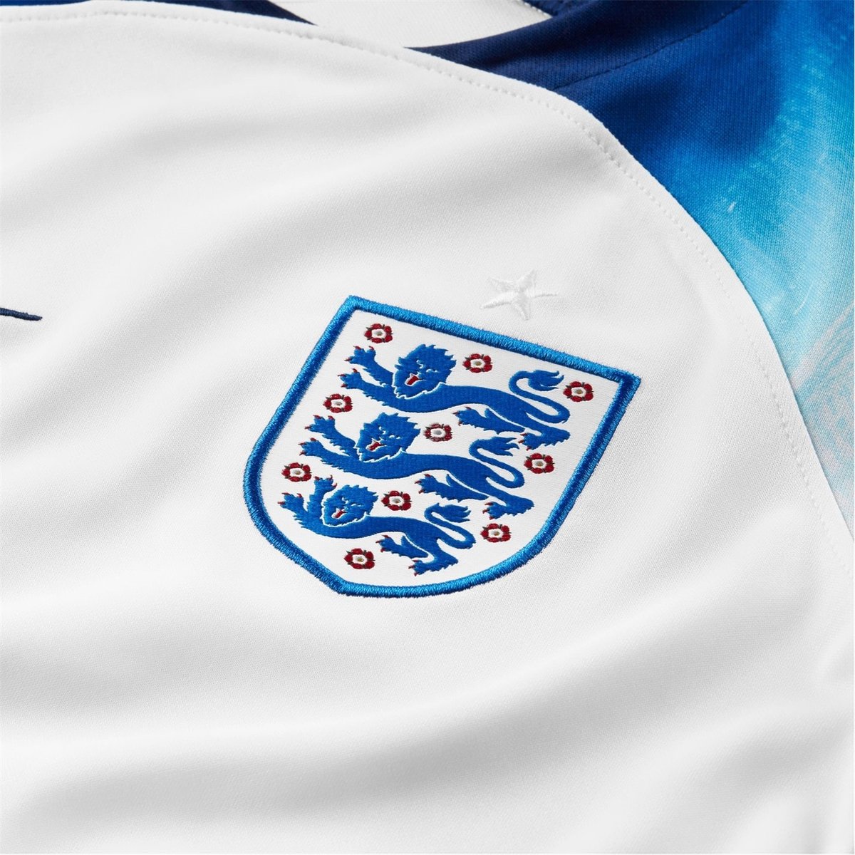 England football best sale shirt junior