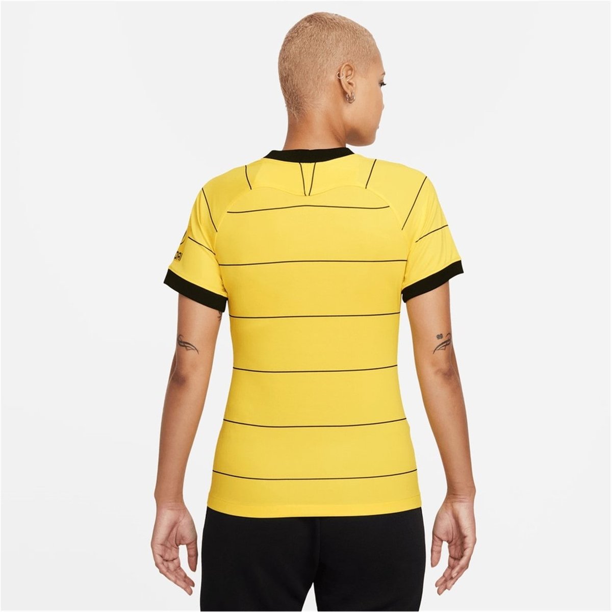 Nike yellow hotsell soccer jersey