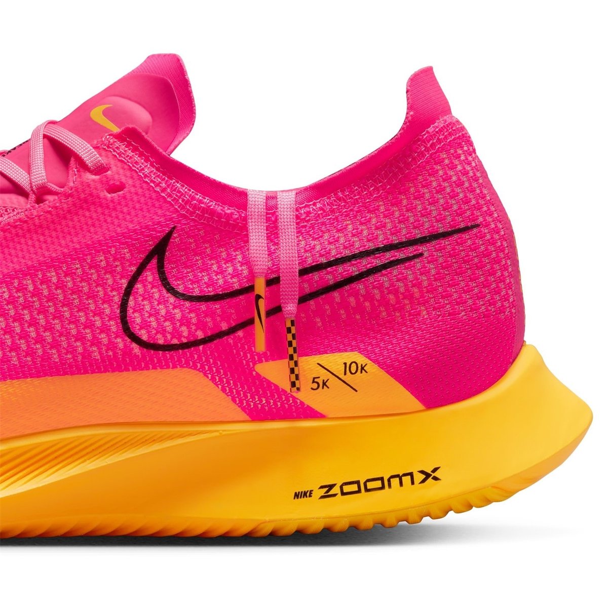 Nike flyknit hot pink hotsell