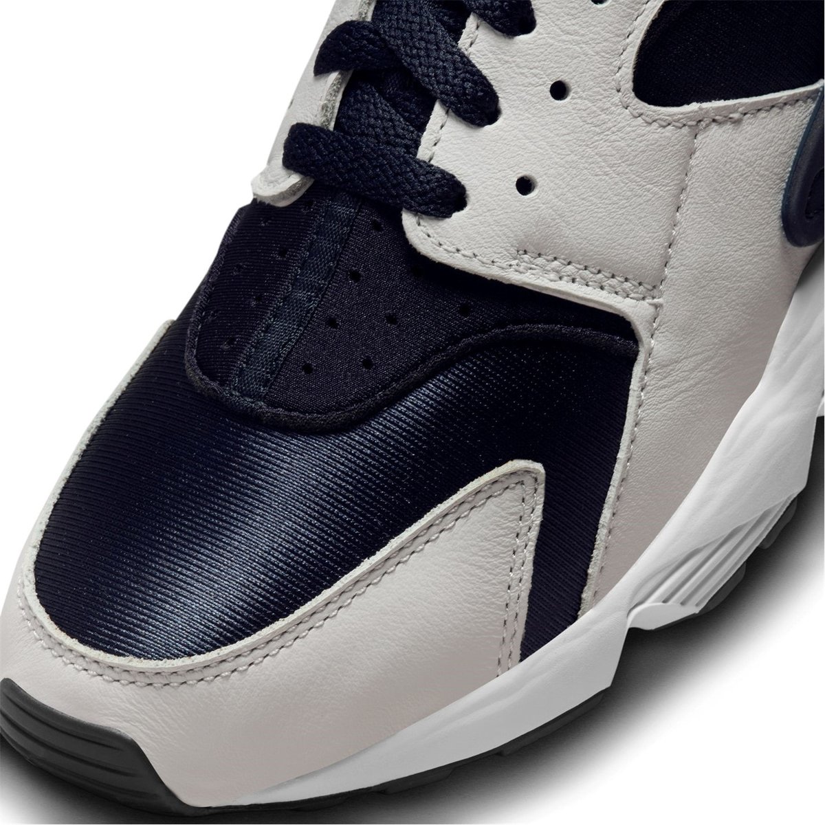 Nike Air Huarache Shoes Navy Red 90.00