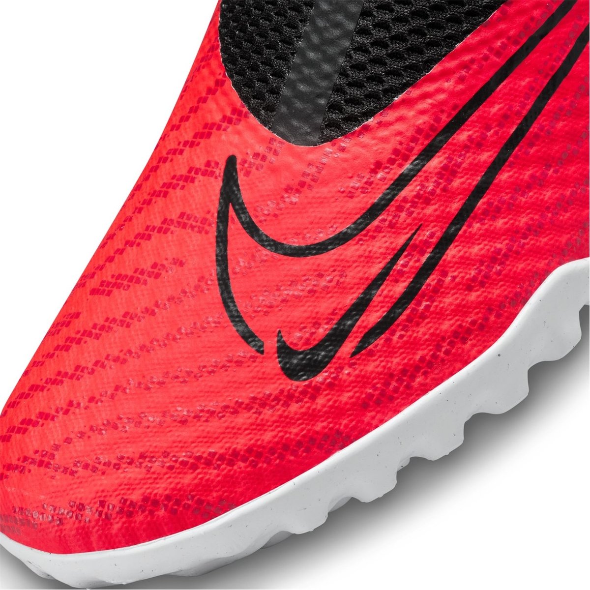 Nike red hot sale astro turf