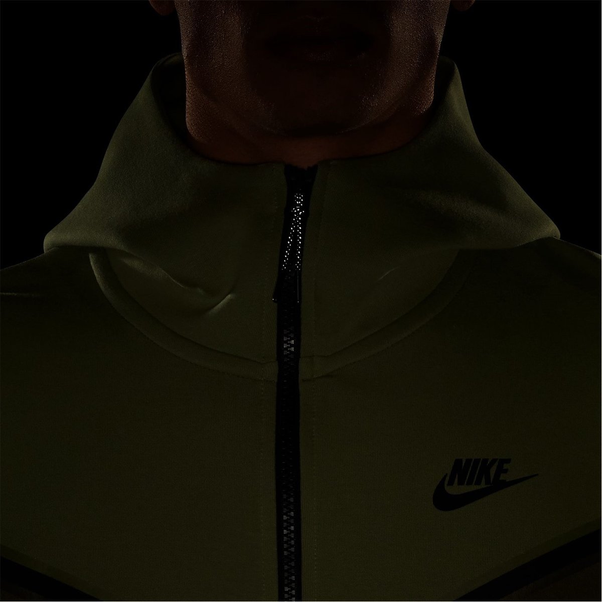 Olive nike clearance tech fleece