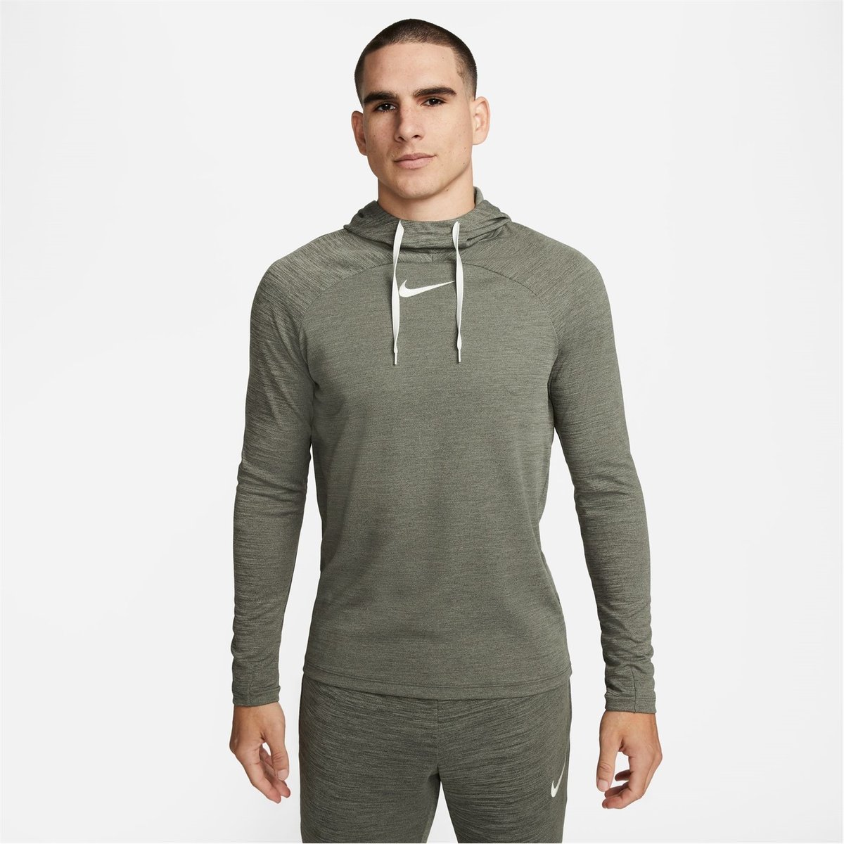 Nike academy sale 18 pullover hoodie