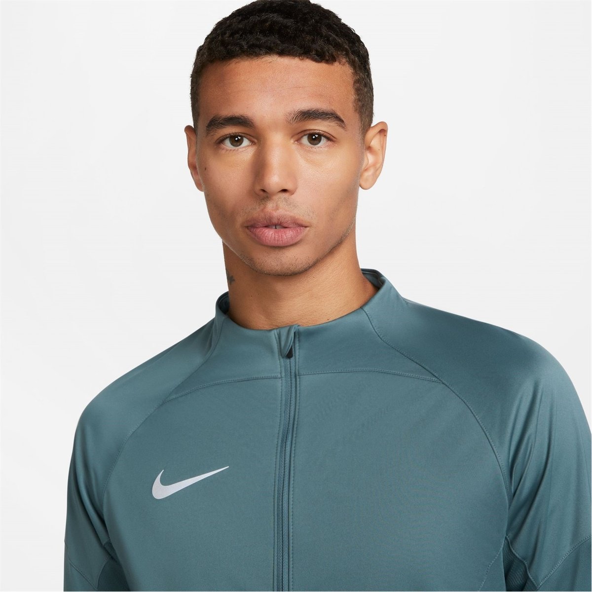 Nike academy store winter crew top