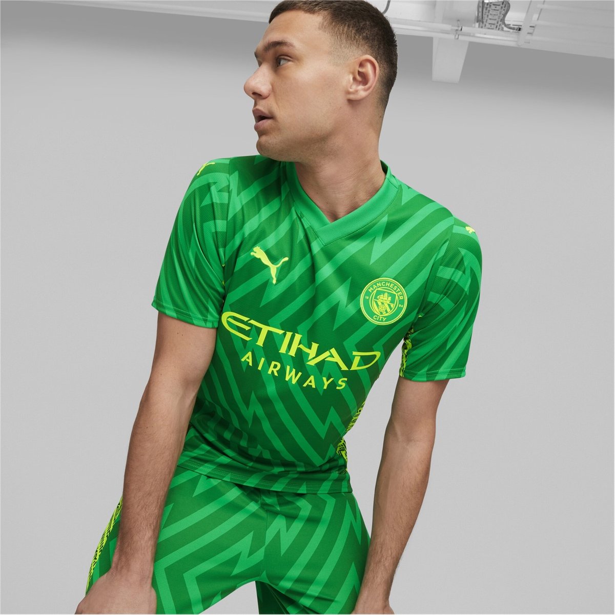 Green sale goalkeeper shirt