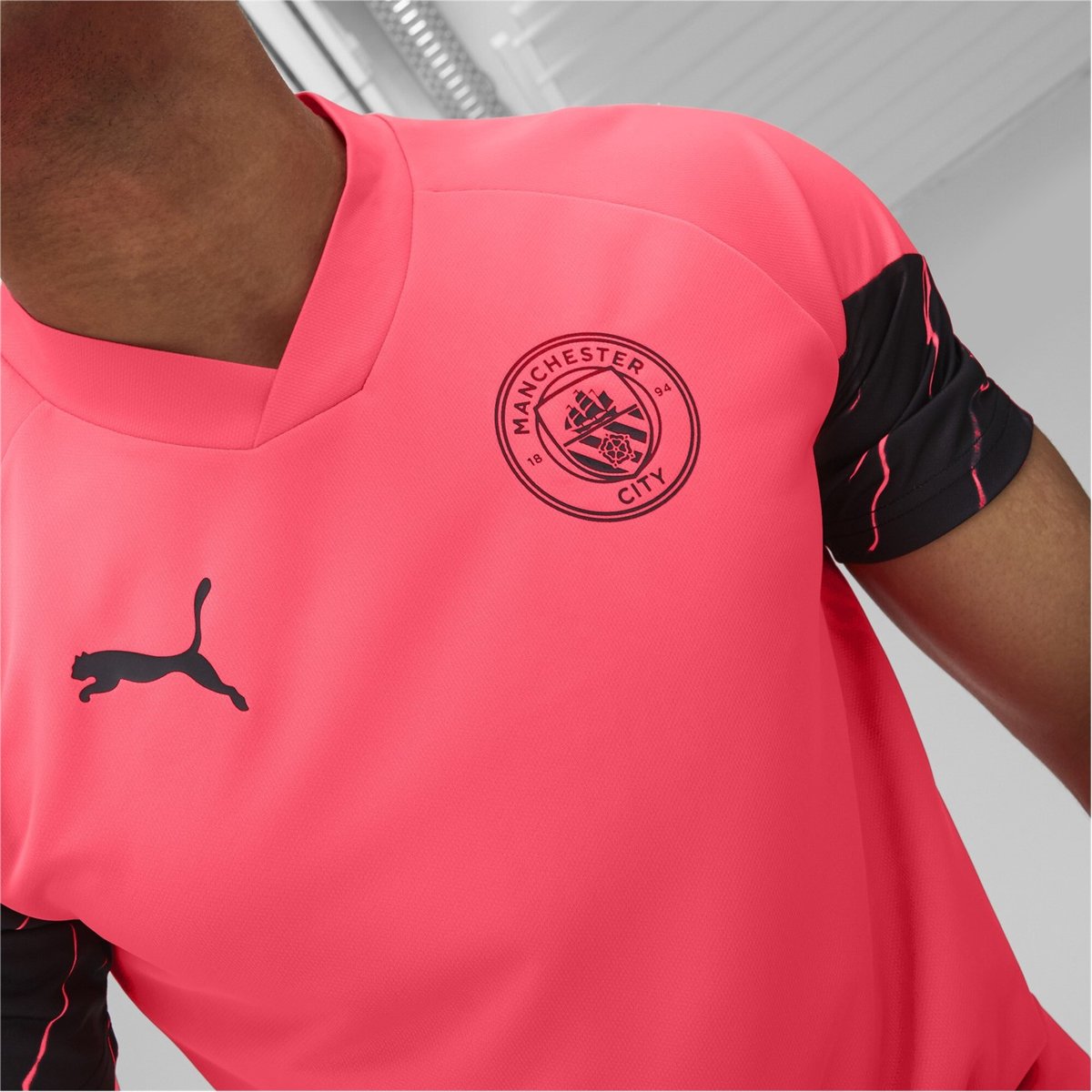 Manchester city pink sales jersey