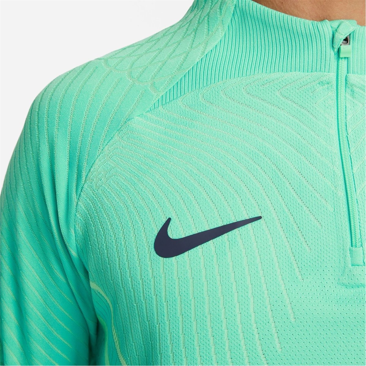 Cheap on sale nike tops