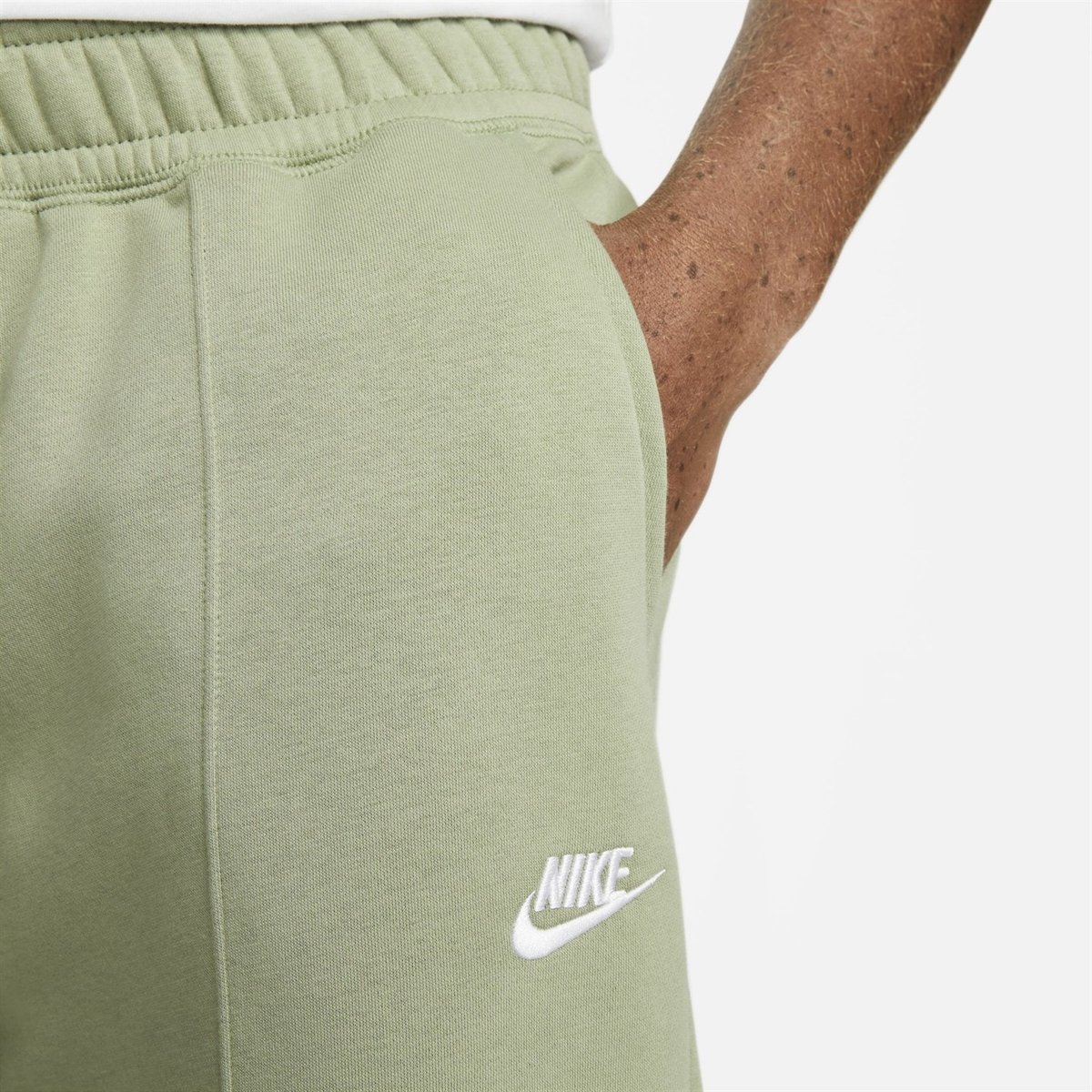 Nike on sale cropped joggers