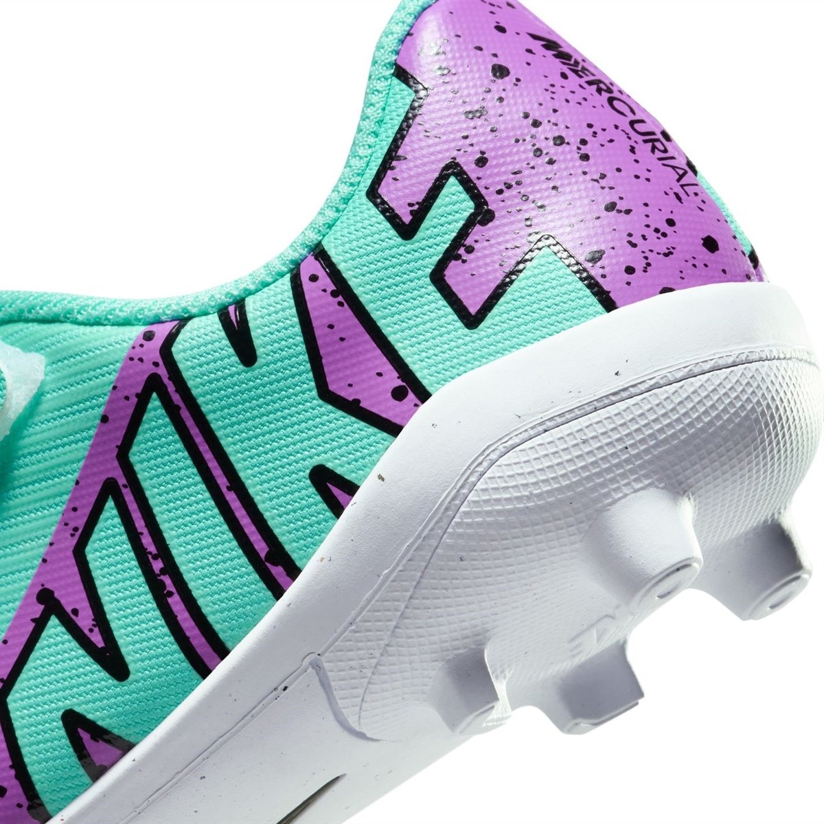 Girls nike football clearance boots