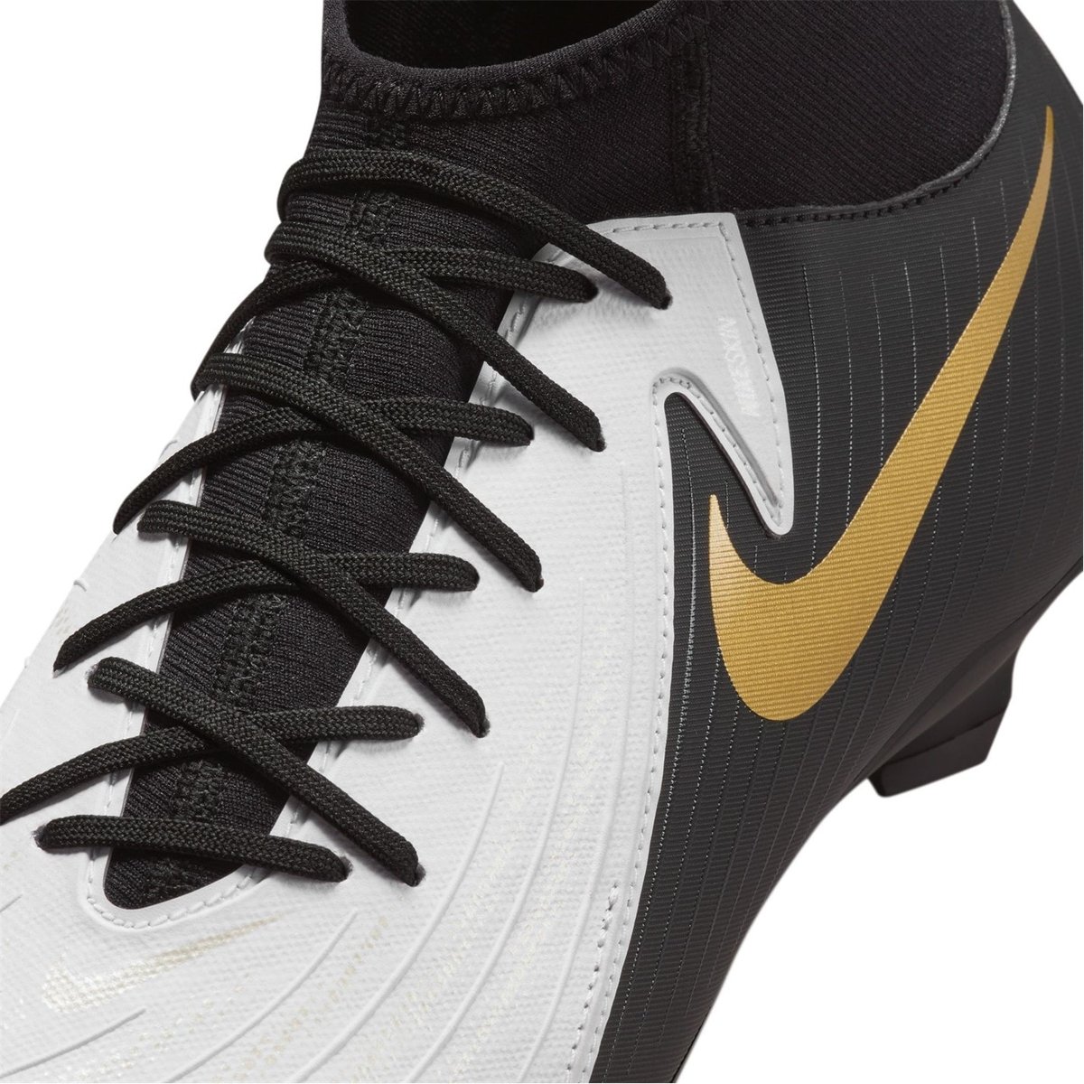 Gold on sale nike phantoms