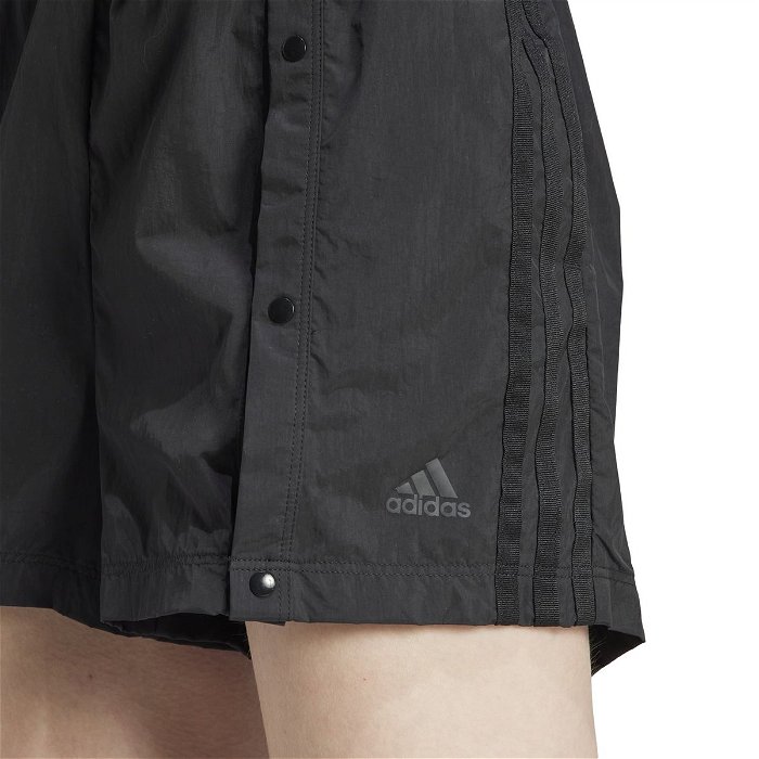 Tiro Snap Button Shorts Womens