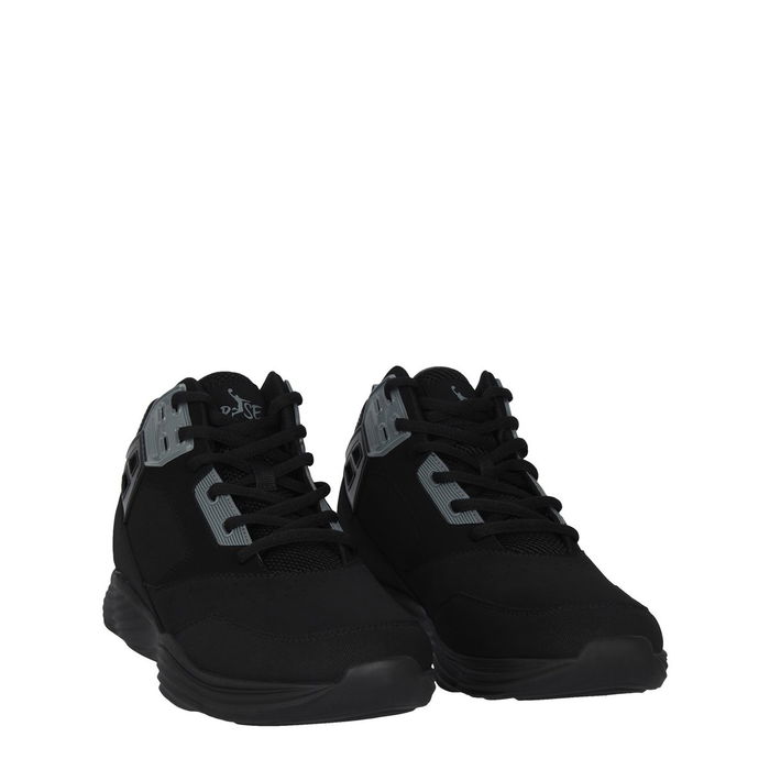 Diverse Basketball Trainers Mens