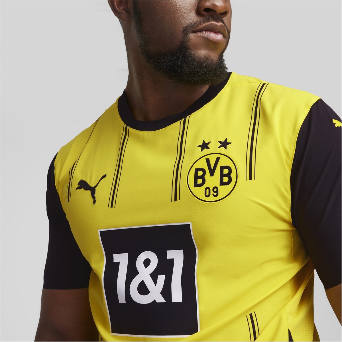 Borussia Dortmund Soccer popular Jersey Size M Puma Authentic Brand New