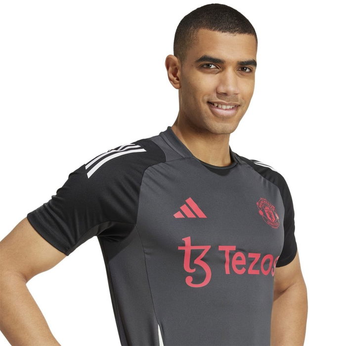 Manchester United European Tiro 24 Training Top Adults