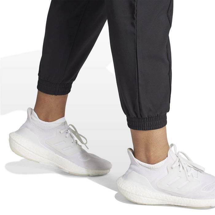 AEROREADY Train Essentials Woven Joggers