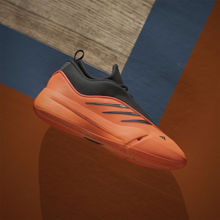 Dame 9 Low Trainers