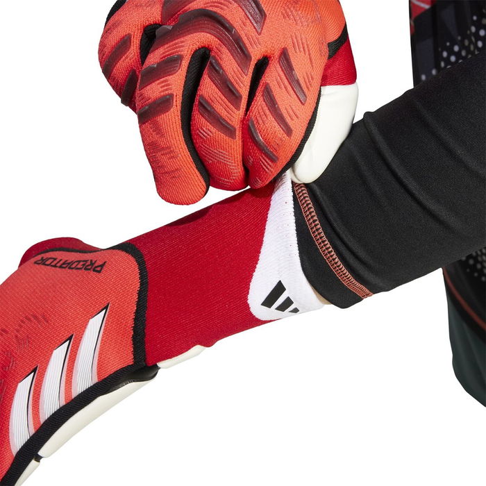 Predator Pro Goalkeeper Gloves Adults