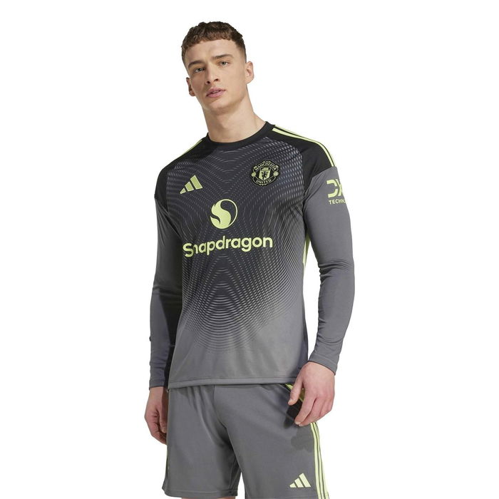 Manchester United Long Sleeve Goalkeeper Shirt 2025 2026 Adults