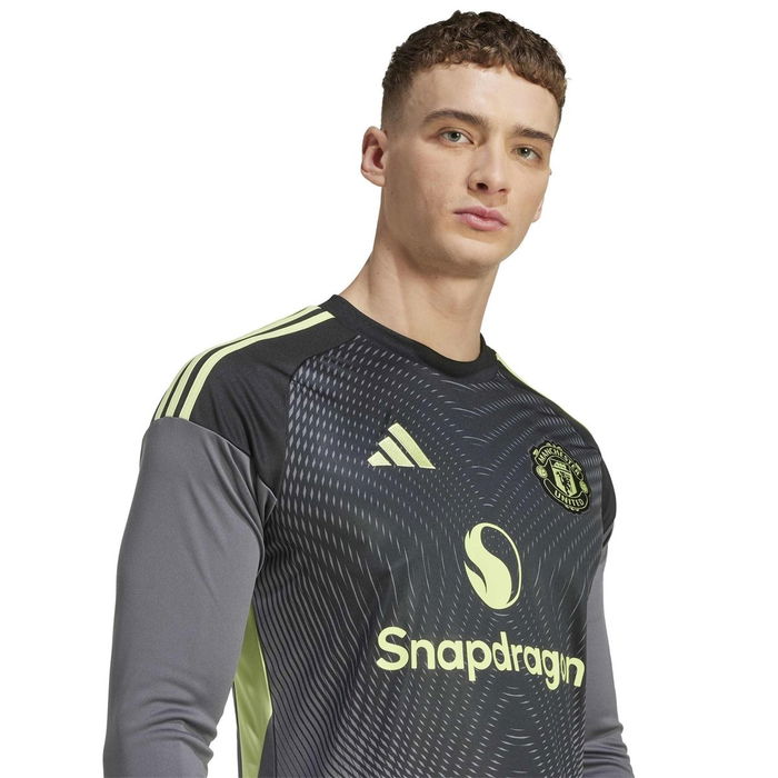Manchester United Long Sleeve Goalkeeper Shirt 2025 2026 Adults