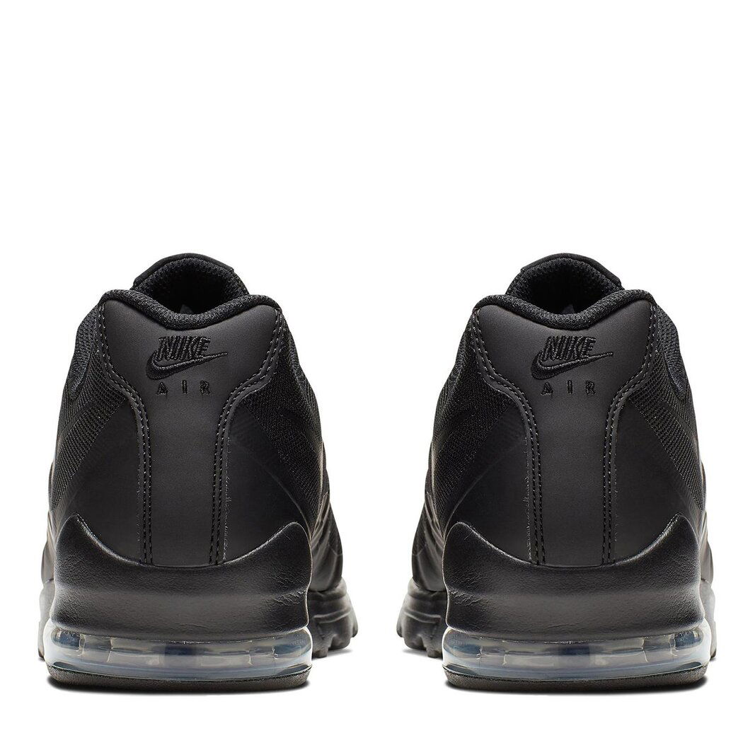 Chaussures nike air max invigor mid noir best sale