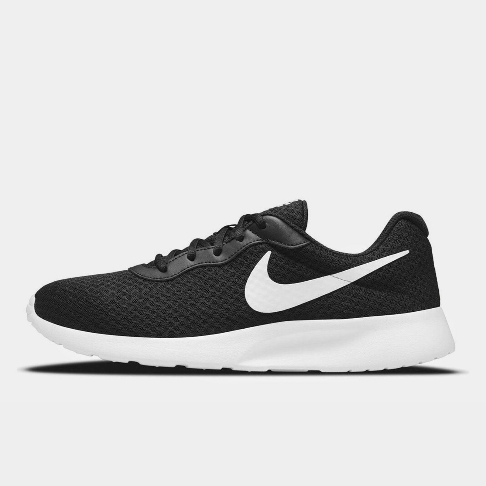 Nike Tanjun NN Mens Trainers Black White 49.00