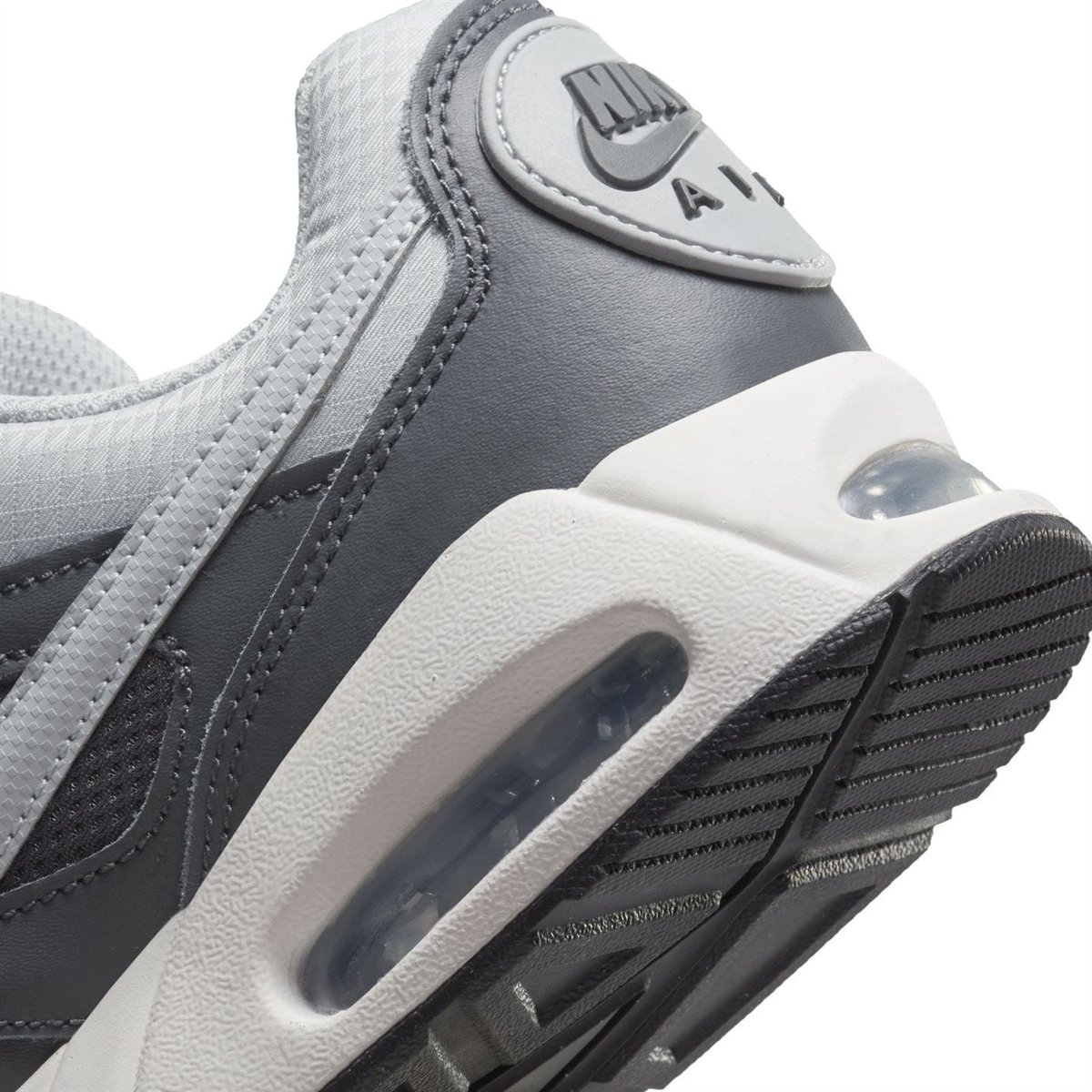 Air max ivo on sale junior